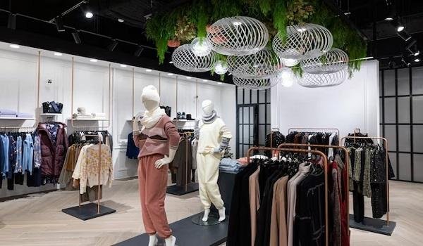 Großhandelslager für Damen- und Herrenbekleidung in Deutschland